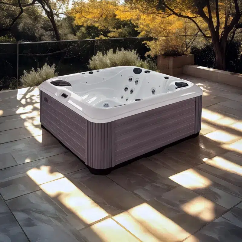 Corfou – Spa 5 places au meilleur prix Vendom, disponible chez Only Spa - Pure White - Vue de face