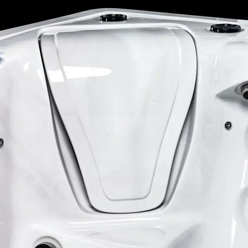 Jamaïque – Spa 3 places premium Vendom – Only Spa - White Marble - Vue détaillée du skimmer en acrylique