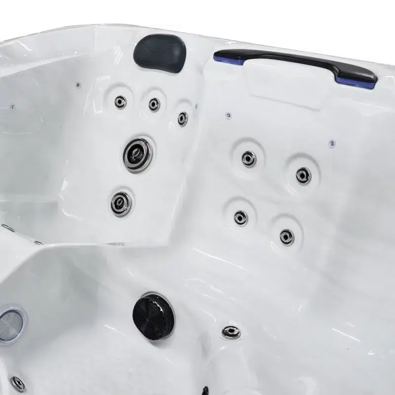 Piana – Spa 5 places relaxant Vendom, disponible chez Only Spa - White Marble - Vue détaillée de l'assise