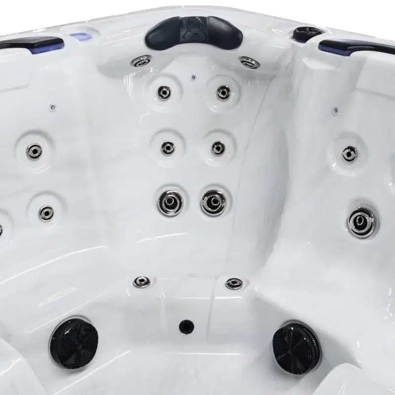 Piana – Spa 5 places relaxant Vendom, disponible chez Only Spa - White Marble - Vue détaillée de l'assise